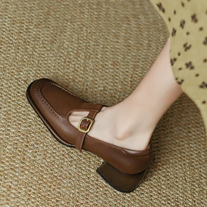 Ysolenne | T-Strap Sandalen