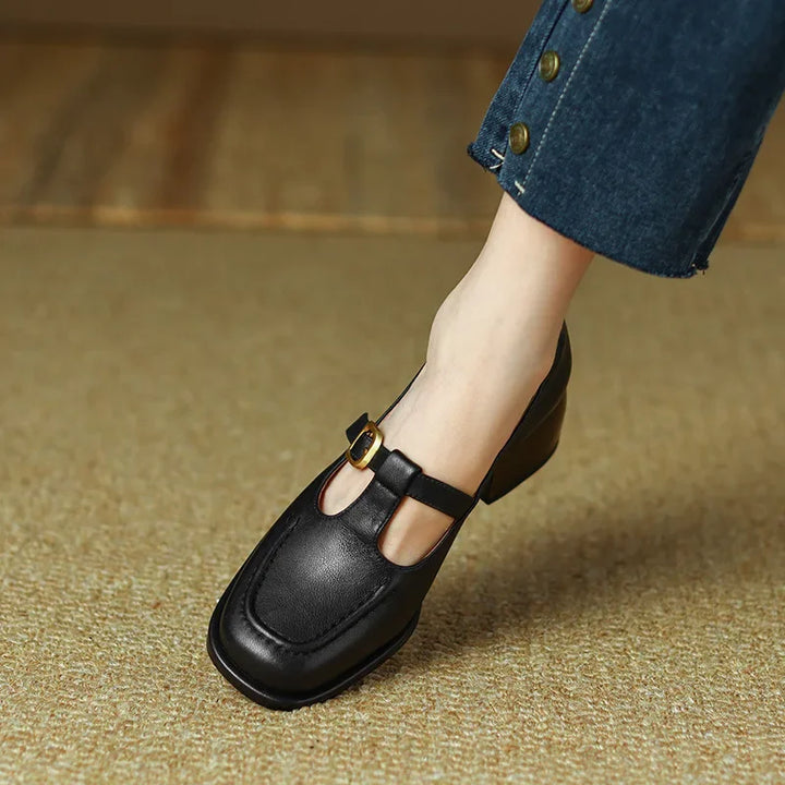 Ysolenne | T-Strap Sandalen