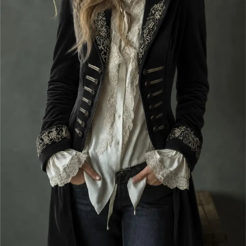 Philomena | Bestickte Samt-Langjacke