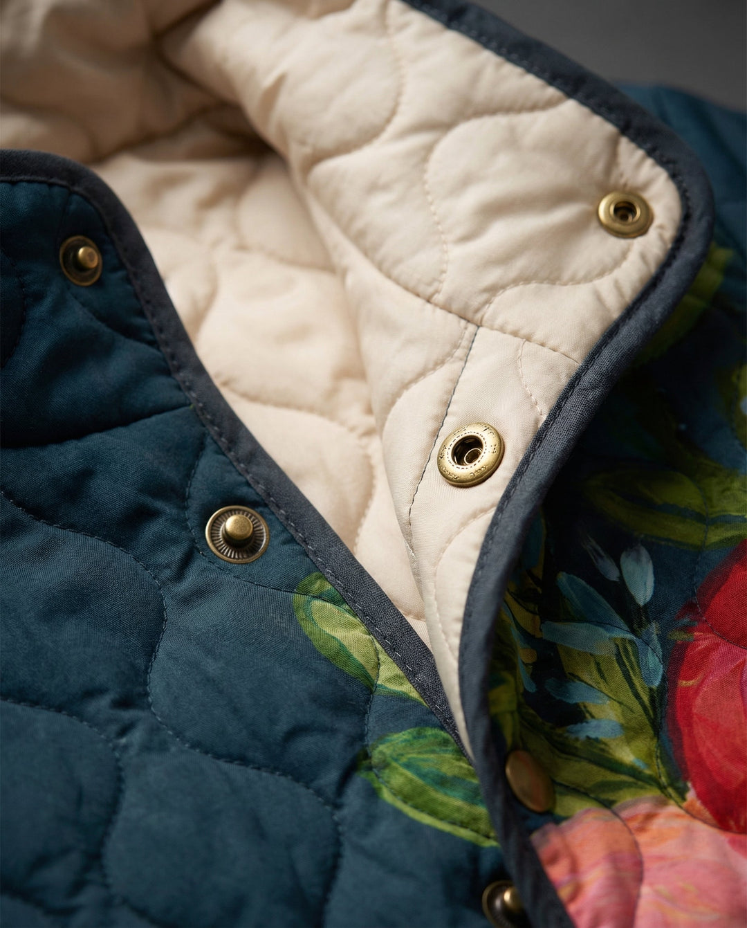 Amaya | Steppjacke mit vintage Blumenmuster